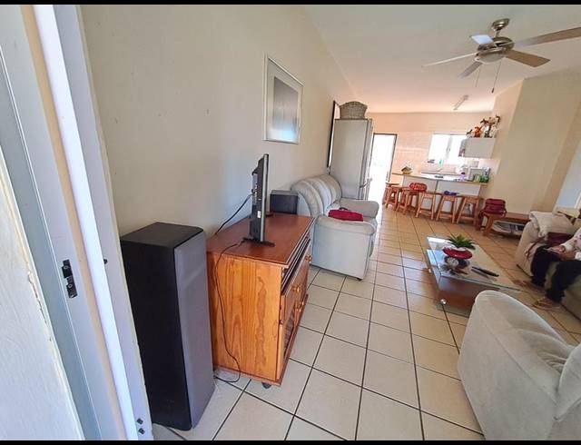 2 BEDROOM APARTMENT FOR SALE IN MANABA BEACH